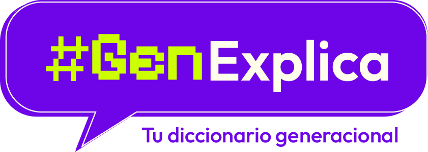Logo con el texto "#GenExplica: Tu diccionario generacional" dentro y debajo de un globo de diálogo morado.